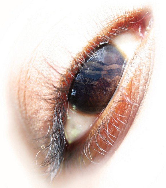 Photo dans le blanc des yeux ! Photo dans le blanc des yeux !