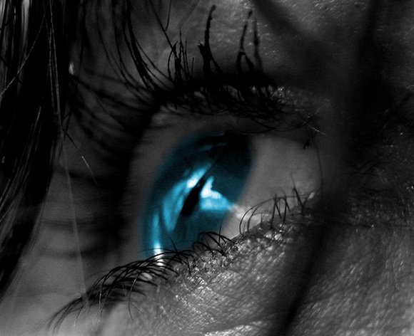 Photo dans le blanc des yeux ! Photo dans le blanc des yeux !