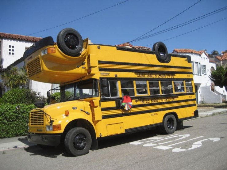 Images : Les Etats Unis réduisent le budget de l'éducation, donc les bus sont compressés ! 2 02 buss 98181 Images : Les Etats Unis réduisent le budget de léducation, donc les bus sont compressés !