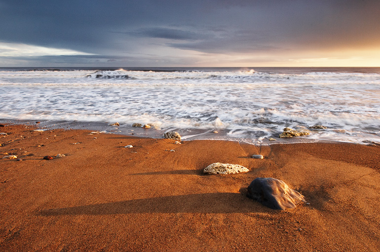 20060201102709_facingdenmar-